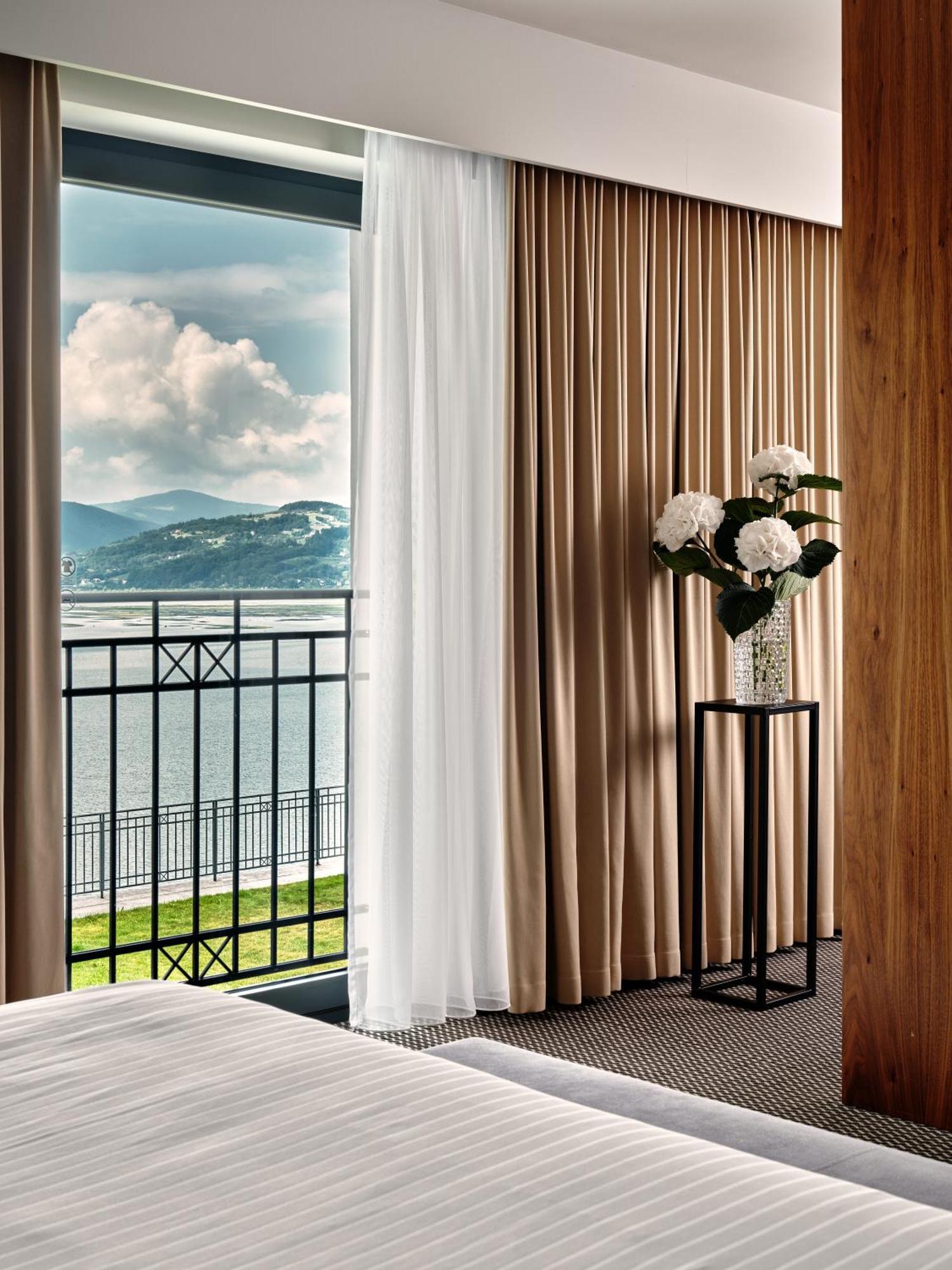 Heron Live Hotel Marina & Spa Grodek Nad Dunajcem Bagian luar foto